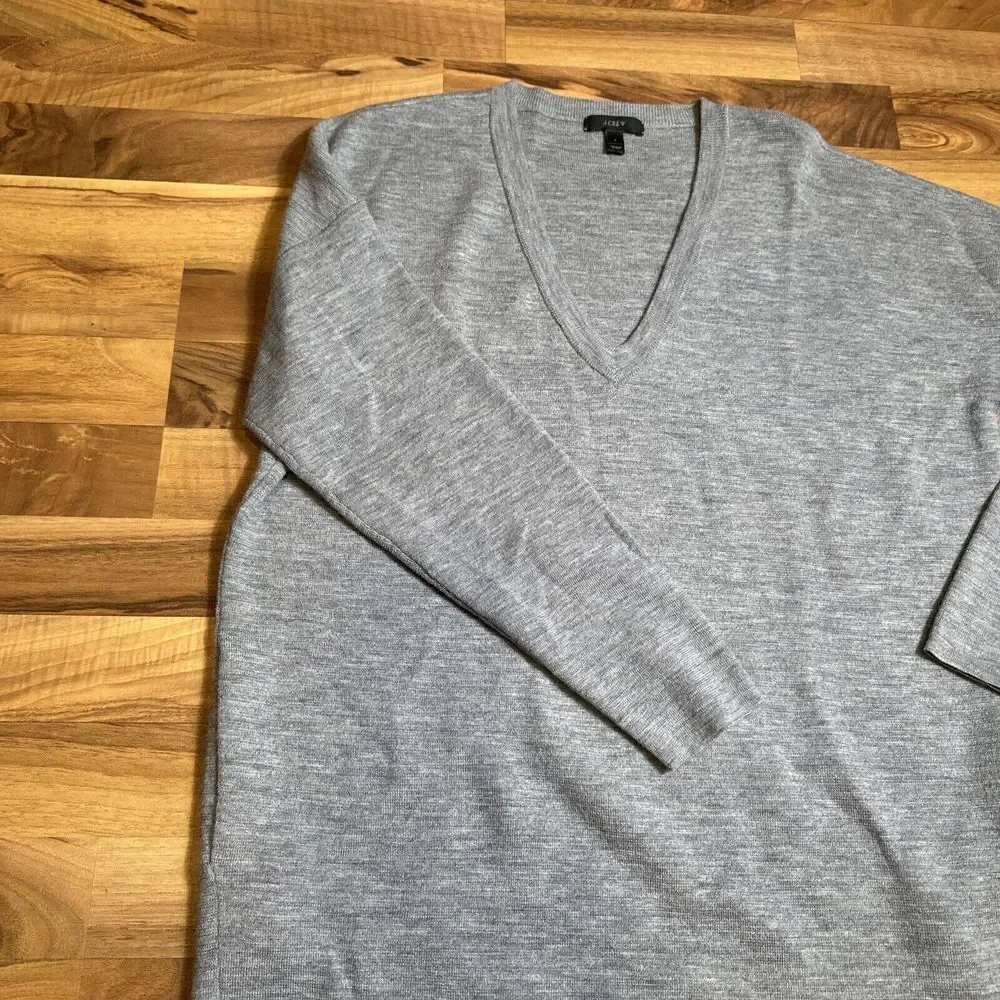 2013 J.‎ Crew 100% Merino Wool Sweater Gray V-Neck Knit Pullover #95622 Medium